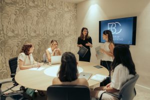 Taller de bienestar corporativo impartido en una empresa por BC Bienestar Corporativo